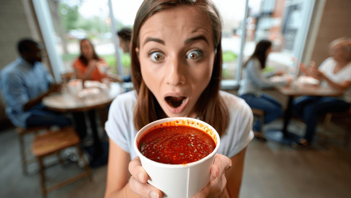 
    “I could drink this stuff”: Reviews are pouring in for Chipotle’s new Red Chimichurri sauce  