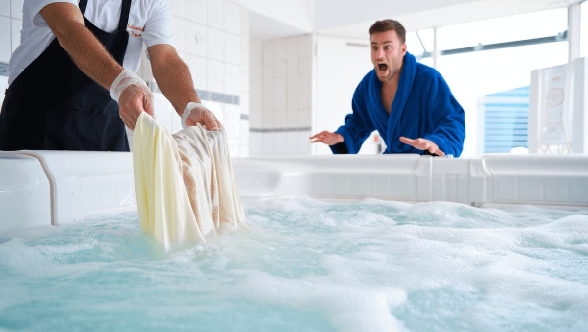 
    “Are we sleeping on those?”: Guest horrified after catching hotel worker using hot tub to clean bed sheets  