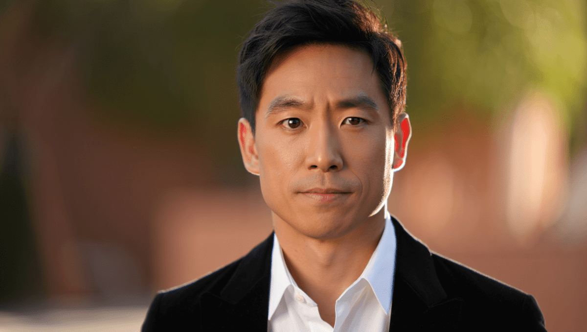 Bowen Yang: 10 SNL moments that broke the internet - chronik.fr
