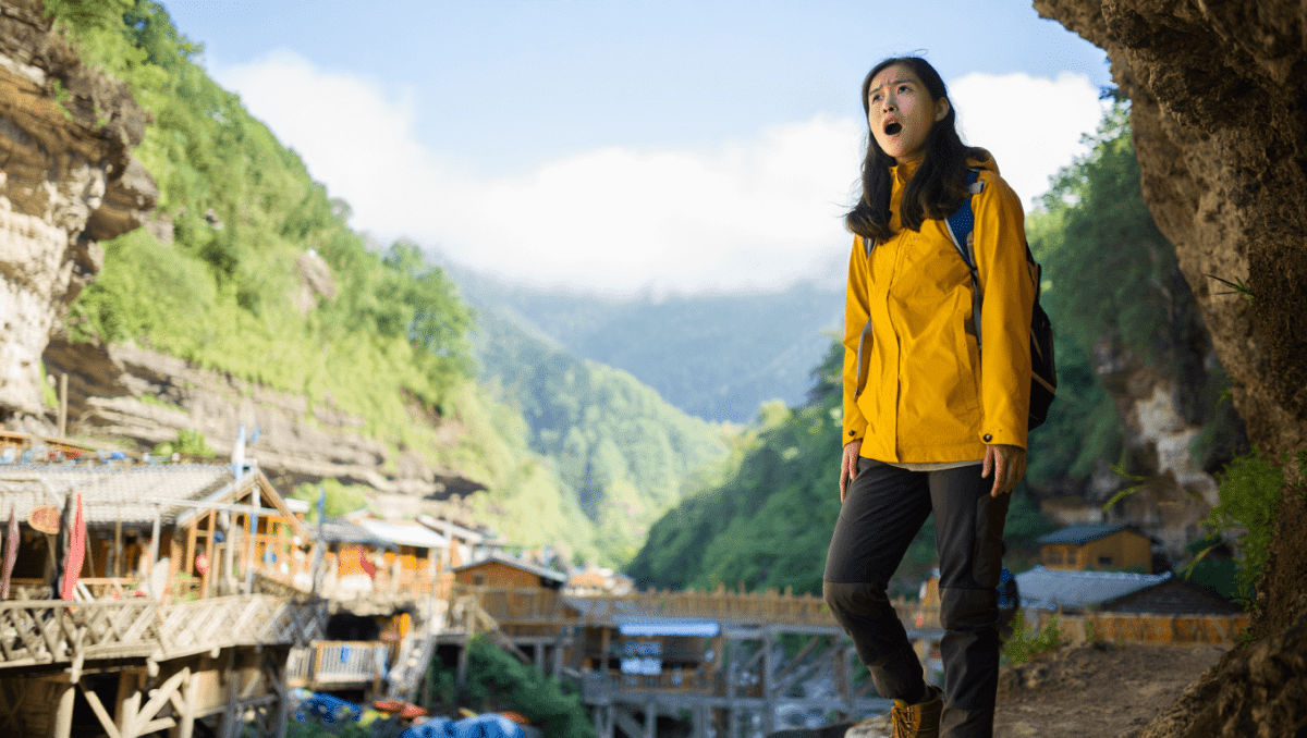 “A fake moon is diabolical”: Traveler in China says they were “catfished” into vacationing at a theme village