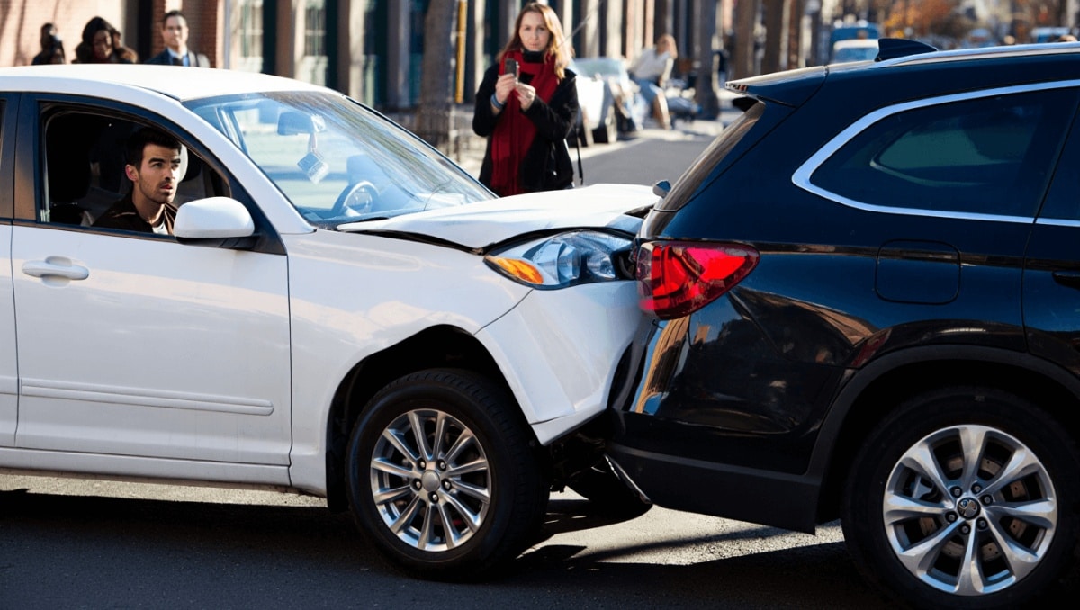 
    Joe Jonas responds to New Yorkers who filmed him trying to parallel park for 7 minutes  