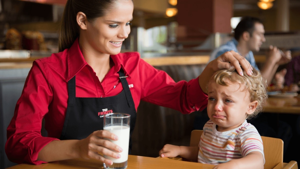 “JUSTICE FOR BRITTANY”: TGI Fridays accused of cheaping after $500 reward to viral waitress who calmed toddler